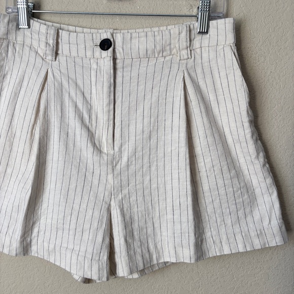 Rails Linen Blend High Rise Ilena Ivory Pinstripe Shorts - Picture 5 of 13